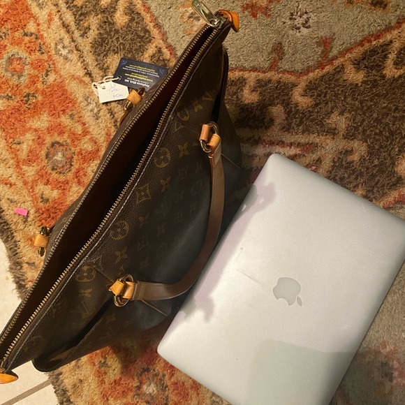 *SOLD* Louis Vuitton Carry All Tote - Picture 6 of 12